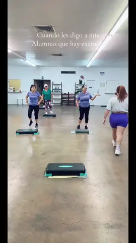 Día de exponer les tocó examen #fyp #parati #viral #zumba #zumbafitness 