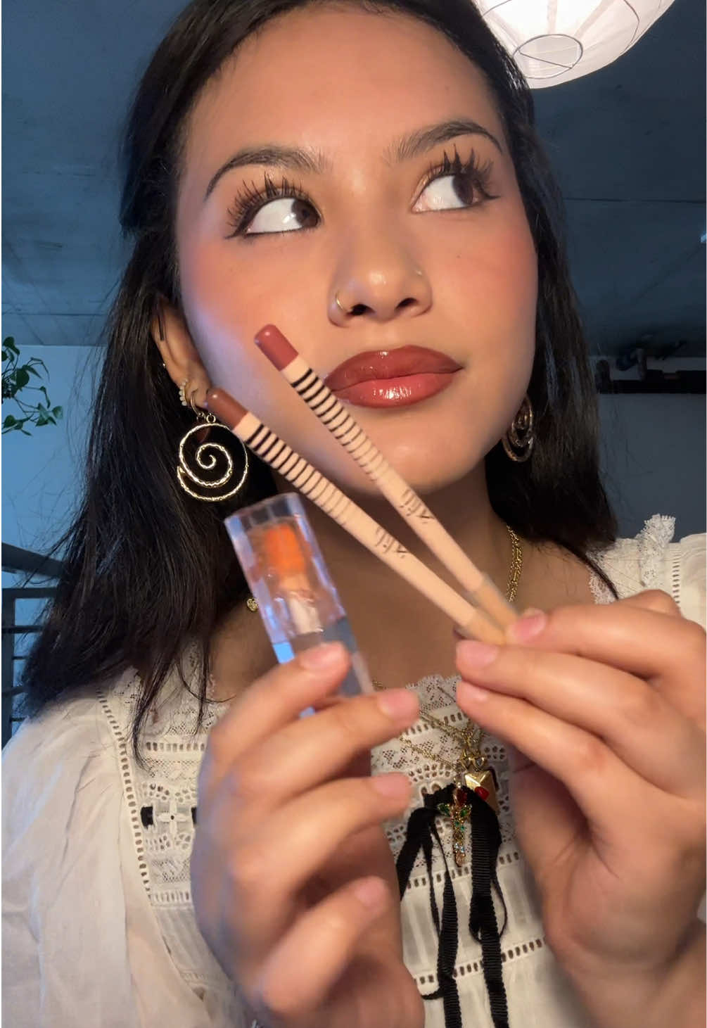Replying to @bamboleo_  these @DIBSBEAUTY liners are so creamy and i loveee a warm brown 🤎 @Lancôme juicy treat gloss  #glossylips #warmbrownlip #lipcombo #mediumskintone #roxyanaya #makeupinspo