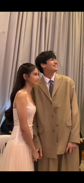 AshDres Holding Hands while watching the Teaser of #100bulaklakparakayluna #andresmuhlach #ashtineolviga #ashdres @Ashtine Olviga @andresmuhlach_ 