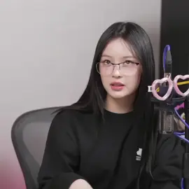 she's so gorgeous in this podcast #hanni #njz #mhdhh #foryou 