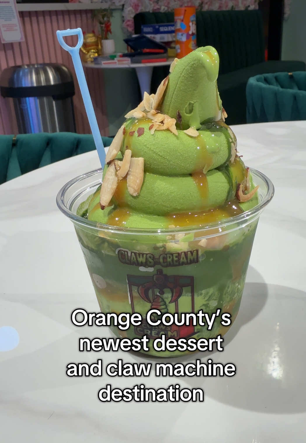 @ClawsAndCream in Garden Grove has desserts, savory snacks, and claw machines. The perfect evening outing.  I ordered their Dubai chocolate strawberries, matcha affogato, bulgogi fries, & spam musubi.  #orangecountyfood #orangecountyfoodie #ocfood #ocfoodie #desserts 