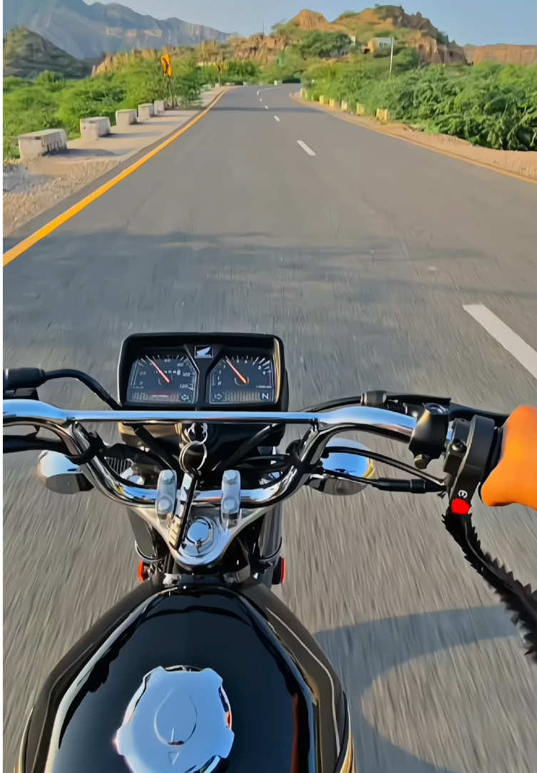 Money is everything 💸🥺 #foru #forupage #سنگت_ویڈیو_وائرل_کریسو_آپ_ہیں🥀🌼🙈✨🎇 #BashirBashii56 #honda125 