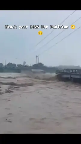#trandingvideo_viral_videosfypシ゚viral #foryoupage❤️❤️ #100k #floodpakistan2025#pakistan 