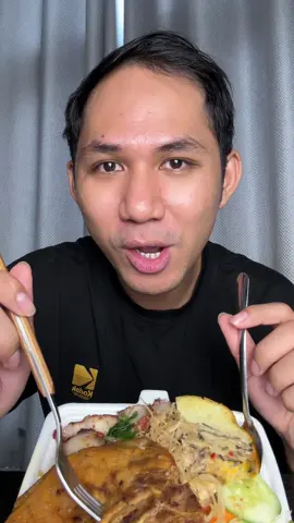 Cơm sườn bì chả ba rọi