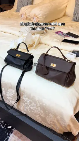 Tim mana nihhhhhh?????? Mini ??? Medium ???? #andari #taswanita #lokalbrand #fyp 
