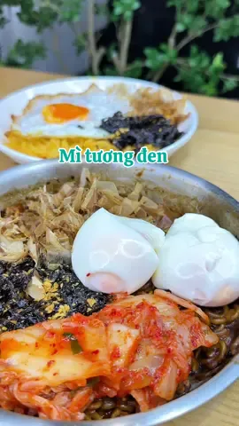 Có ai từng ăn gì ngon đến mức quắn quéo chưa nè #diemthuyriviu #mukbang #food #mituongden #mitronquanqueo 