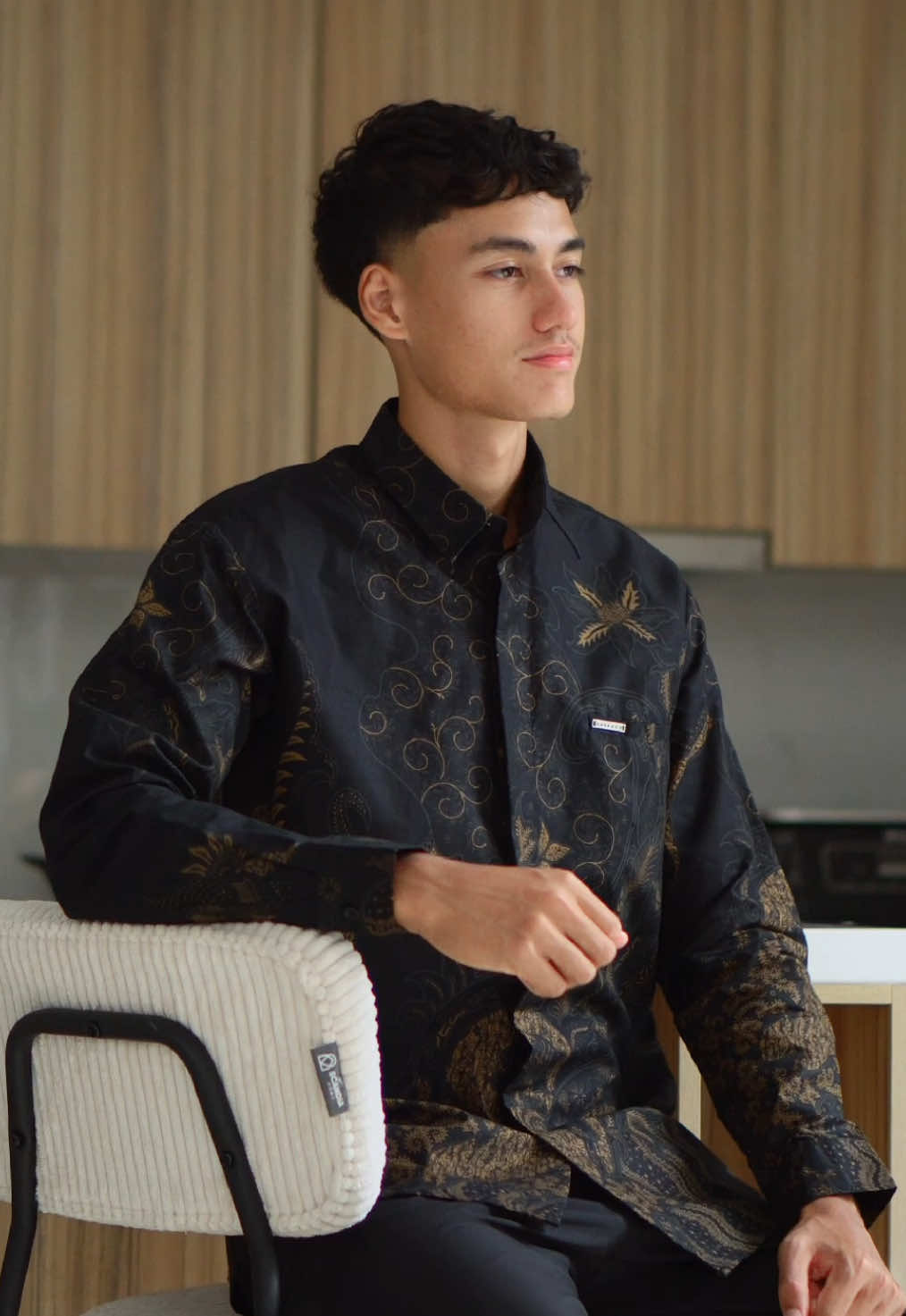 Ternyata begini tampilan Rafael Struick kalau pakai batik dari Laskala 🇲🇨🔥 #LaskalaBatik  #BatikRafaelStruick #BatikKondangan #BatikPria 