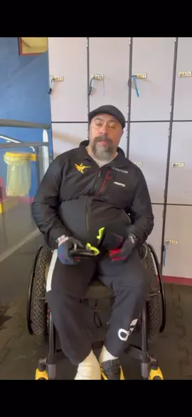 Aller à la patinoire en fauteuil #roulan###handicap #motard #sapeurpompiervolontaire #moto 
