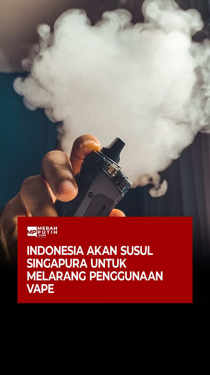 Indonesia kayaknya bakal susul Singapura nih buat larang penggunaan vape. Hal itu disampaikan oleh Irjen Pol. Suyudi Ario Seto, selaku Kepala BNN.  Menurutnya banyak hal negatif yang terkandung dalam vape, termasuk cairan atau liquidnya. Liquid vape terbukti mengandung bahan kimia penyebab kanker, senyawa organik volatil, hingga logam berat berbahaya seperti timah, nikel, dan timbal. Suyudi juga berkata vape juga sering dijadikan alat penyaluran narkotika. Tapi, fenomena tersebut tidak bisa langsung menjadi dasar pelarangan vape. #vape #vapor #newsmerahputih #merahputihcom 