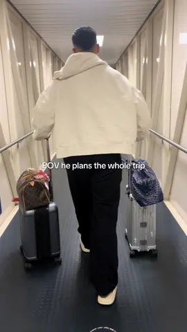 S/o to him 🫶🏼  #traveltok #fyp #airportoutfit 