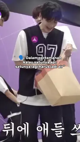 jujur muka sanghyeon ngeselin bangettt, pantes snack nya mau direbut paksa sama woojin😭#kangwoojin#강우진#chungsanghyeon#정상현#보이즈2플래닛 