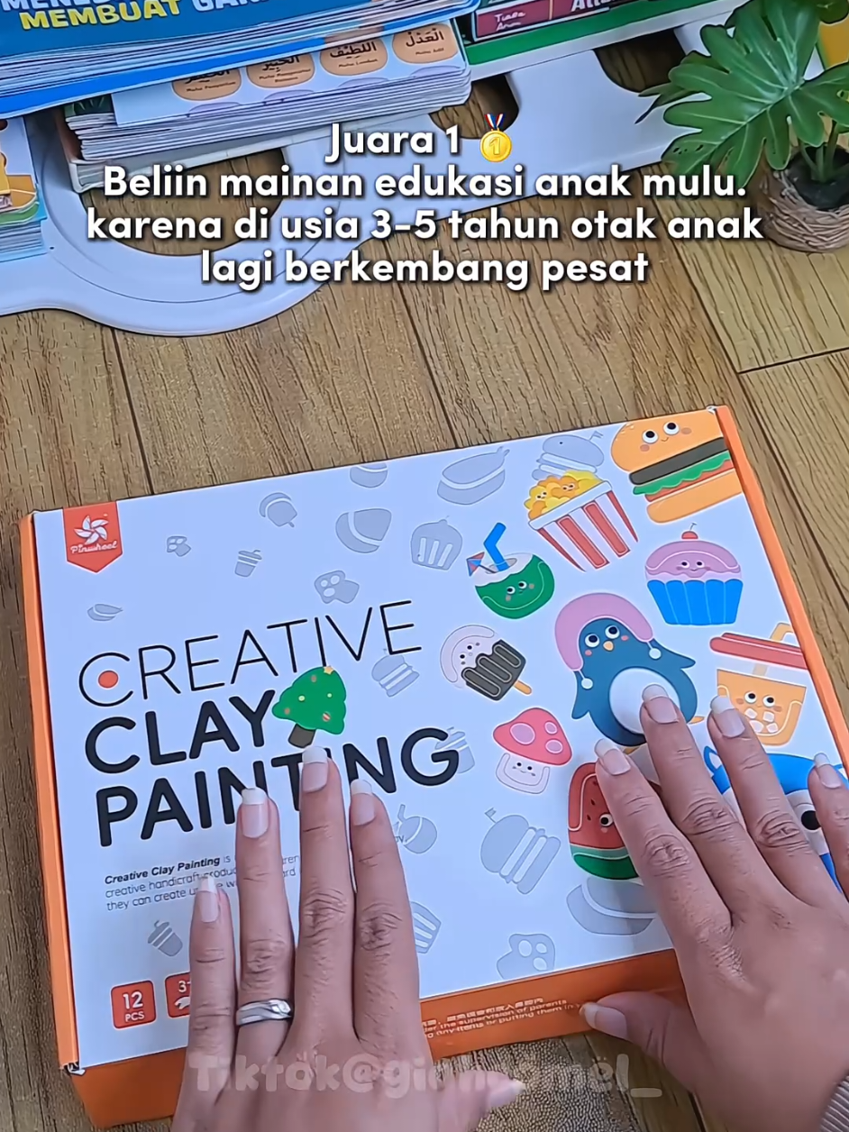 Dari bermain clay, si kecil bukan hanya senang tapi juga banyak manfaatnya untuk tumbuh kembangnya 😍 #mainanedukasi #mainanedukasianak #mainanclay #creativeclaypainting #claypainting 