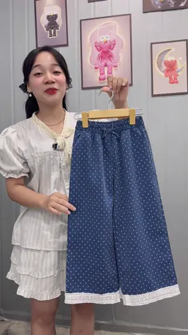 Xinh như này tội gì không mua đúng không #quầnchobe #quandihoc #quầnchấmbi #munsshop #viral 
