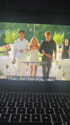 Omg this is killing me #thesummeriturnedpretty 