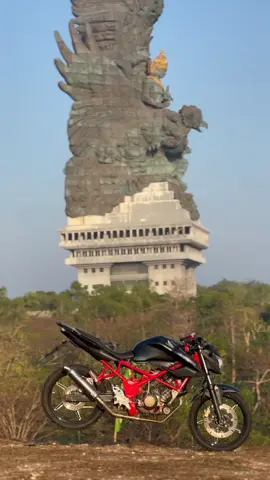 Pria akan puas, jika hobinya tuntas... #fypシ゚ #dohcgank #cb150rsolostyle #jogjastyle🤙🚀#bali24jam🔥 