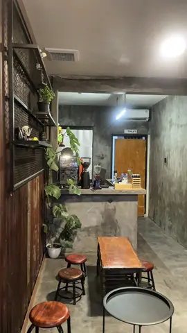 KUNJUNGAN KOPI - GRANDPA’S COFFEE AND TEA! Lama banget kita tidak bertemuw! #Vlog #jember #yourpage #coffeeshop #cafe 