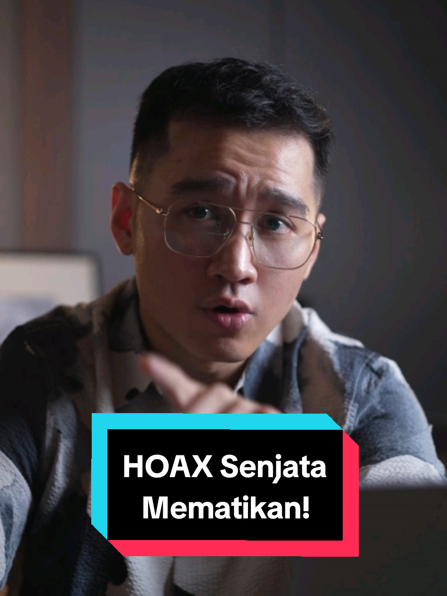 Sekarang yang mahal bukan cuma emas, tapi perhatian juga. Siapa yang bisa ngatur arah perhatian, otomatis bisa kontrol opini publik. Makanya hoaks tuh bahaya banget → bisa ngejatuhin orang, brand, bahkan mungkin negara. Dan biasanya yang dimainin itu isu sensitif biar orang kebawa emosi. Contoh real: Le Minerale pernah dituduh terafiliasi Israel. Padahal faktanya 100% perusahaan Indonesia, karyawannya juga semua WNI. Bahkan mereka malah aktif donasi buat Palestina. Hoaks itu nggak butuh bukti, cukup narasi + emosi. Kalian sebagai audiens harus bisa pegang kontrol, bedain mana organik, mana fiktif. #stophoax 