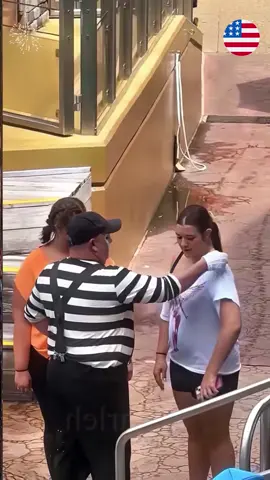 Tom the mime #mine #tomthemime #usa #funny #foryou #seaworld #tiktokrealitycontest 