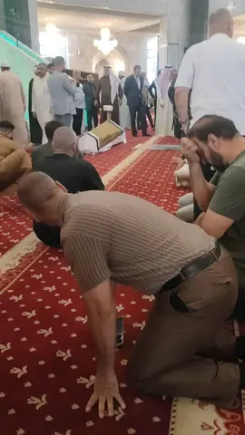 صلاه الجنازة علا روح المرحوم الشيخ الدكتور عمر السامرائي في بغداد #شيوخ_العراق #عمر 