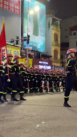 Anh ơi, dập lửa giúp em vớiiii #pccc🚒 #duyetbinh #a80 #quockhanh2025 