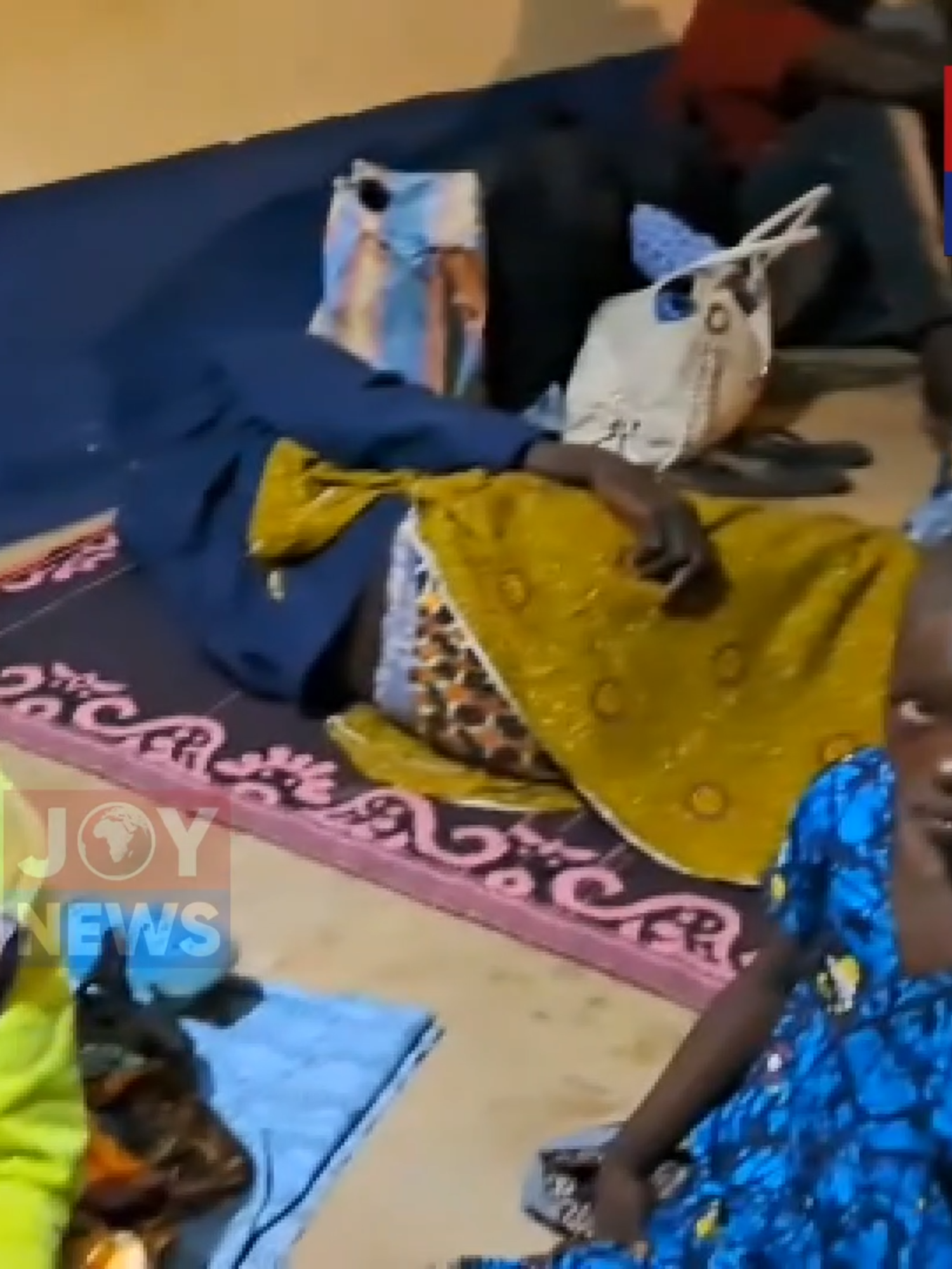 Despite the deployment of 130 security personnel, vio!ent cl@shes in Gbenyiri, Kalba, and parts of Sawla-Tuna-Kalba and Bole persist, forcing more residents to flee beyond the two districts. #JoyNews