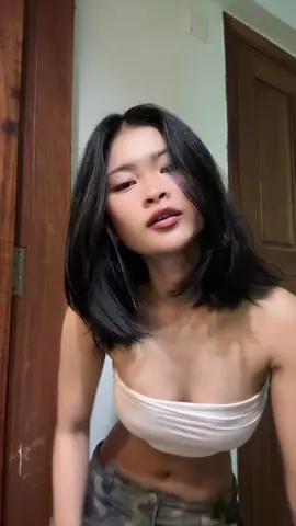 🦦#girl #cambodia 