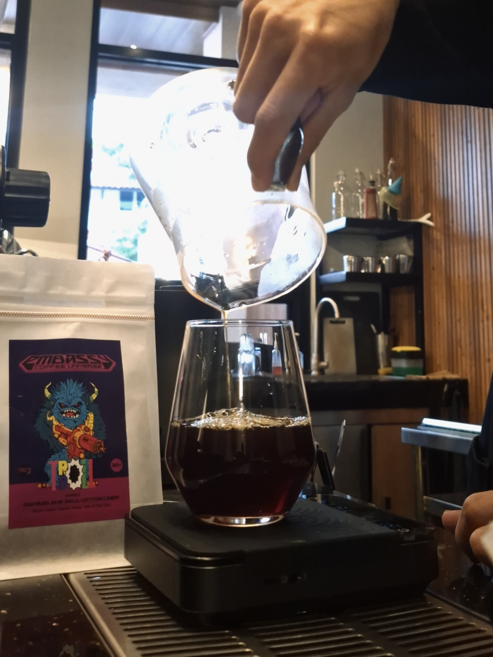 Sore bersama RAHYANG JAVA HALU, COTTON CANDY by @theespressoembassy  #fyp #coffee  #filtercoffee #icedcoffee #v60 