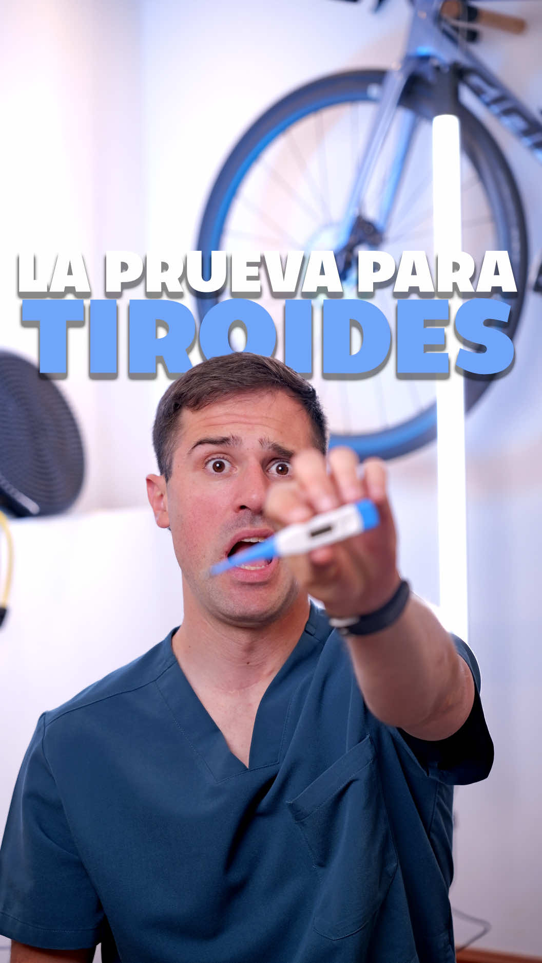 Muchas veces, los síntomas son inexplicables. Es como nadar contra corriente 🌊, luchas por sentirte bien y acabas en el mismo punto de partida. 💡 Si tienes un familiar o conoces a alguien con hipotiroidismo, es importante saber esto: 🔸 Es un camino complejo, especialmente cuando hay desajustes o recién se ha diagnosticado. 🔸 Las sensaciones y síntomas que enfrentamos pueden ser difíciles de comprender. 💛 Empatía es clave. No somos nosotros, es nuestra tiroides 🦋 que a veces está descontrolada. 📣 ¿Has vivido algo parecido? Platiquemos en los comentarios y hagamos comunidad. 💬👇 #Hipotiroidismo #SaludHormonal #Empatía #EntendiendoElHipotiroidismo #CuidadoDeLaTiroide                         