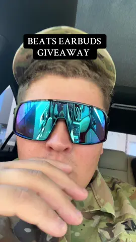 @Beats by Dre GIVEAWAY !! #giveaway #community #gaming #oakley #headphones 