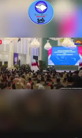 Nyoman Nuarta, Seniman Pencetus GWK Raih Bintang Budaya Parama Dharma. Baca selengkapnya https://www.balipost.com/news/2025/08/27/483889/Nyoman-Nuarta,Seniman-Pencetus-GWK...html #nuarta #gwk #prabowosubianto #bintangbudayaparamadharma #radioswaranegara 
