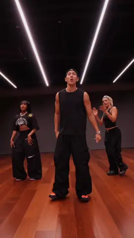 POV: you and your two besties try the Anthem Dance Challenge 🤭 @몬스타엑스_MONSTA X @Latrice @kirstendodgen  🎵: Anthem @ASSI @WILD @jamrepublicagency  #SHOWNU #MONSTAX #MONSTA_X #Assi #WILD
