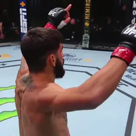 We need someone to arrest him 😭😭😭#Illiatopuria #UFC#topuria