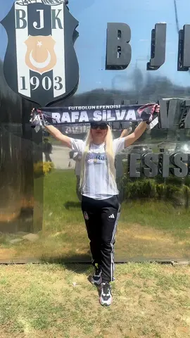 🤍🖤🤍🖤🦅#kesfet #beşiktaş #fenerbahçe #galatasaray #tiktoklive 