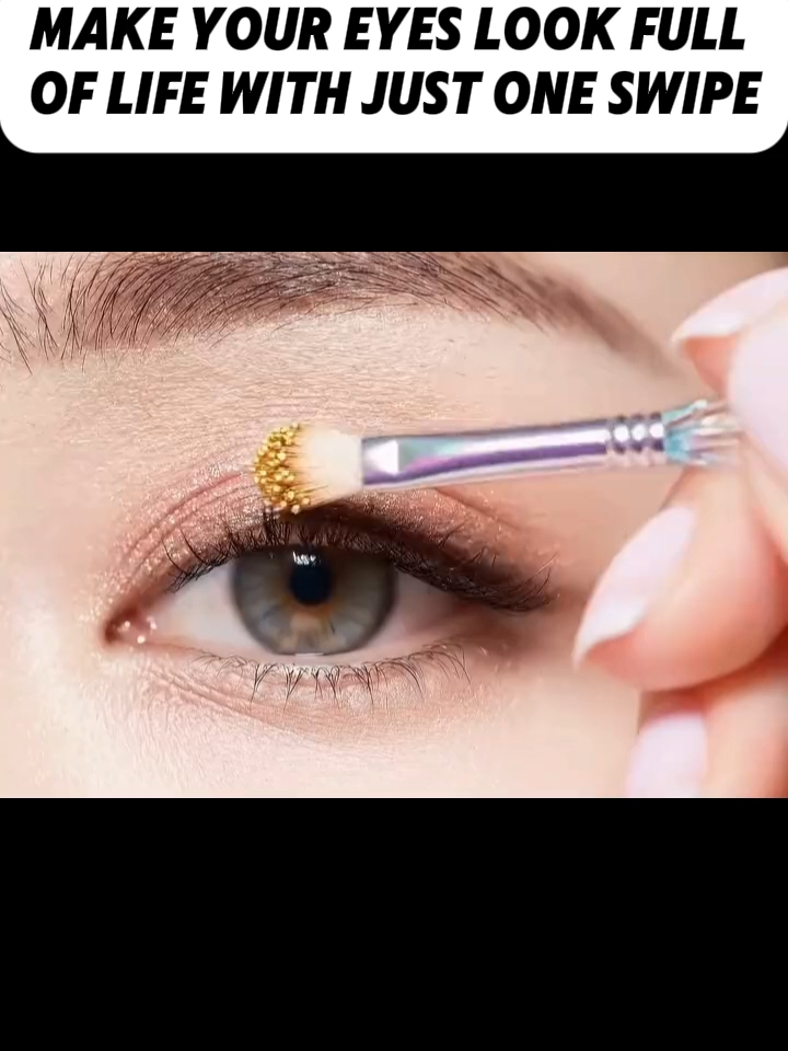 Yung bagong generation na 5D Mascara ay trusted ng mga flight attendants kasi madali siyang gamitin, mabilis magpahaba at magpakurba ng pilikmata, at tumatagal pa ng hanggang 24 hours. #G24 #mascara #makeup
