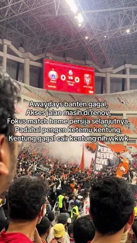 Tanpa pentonton! Akses jalan masih di renov, Ngab Kentung gagal cair nih haha, canda ngab kentung  #persija #persijaselamanya #jakmania #persib #viking 