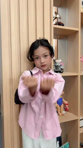 Bajunya ada di showcase #kemejaanak #bajuanakperempuan #bajuanakmurah 