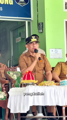 Di kunjungan kerja kali ini saya berkesempatan mengunjungi SMAN 1 Tinangkung sekaligus melakukan peletakan batu pertama pembangunan Sekolah Luar Biasa (SLB) di Kabupaten Banggai Kepulauan. Saya percaya, pendidikan adalah jalan menuju masa depan yang lebih baik. Karena itu, setiap anak tanpa terkecuali berhak mendapatkan akses pendidikan yang layak, termasuk anak-anak kita yang membutuhkan perhatian khusus.  Mari bersama-sama kita wujudkan Sulawesi Tengah yang lebih cerdas, inklusif, dan berdaya saing. Dari sekolah, kita siapkan generasi emas yang akan membawa daerah ini menuju cita-cita Sulteng Nambaso. #sulteng #sulawesitengah #anwarhafid #banggai 