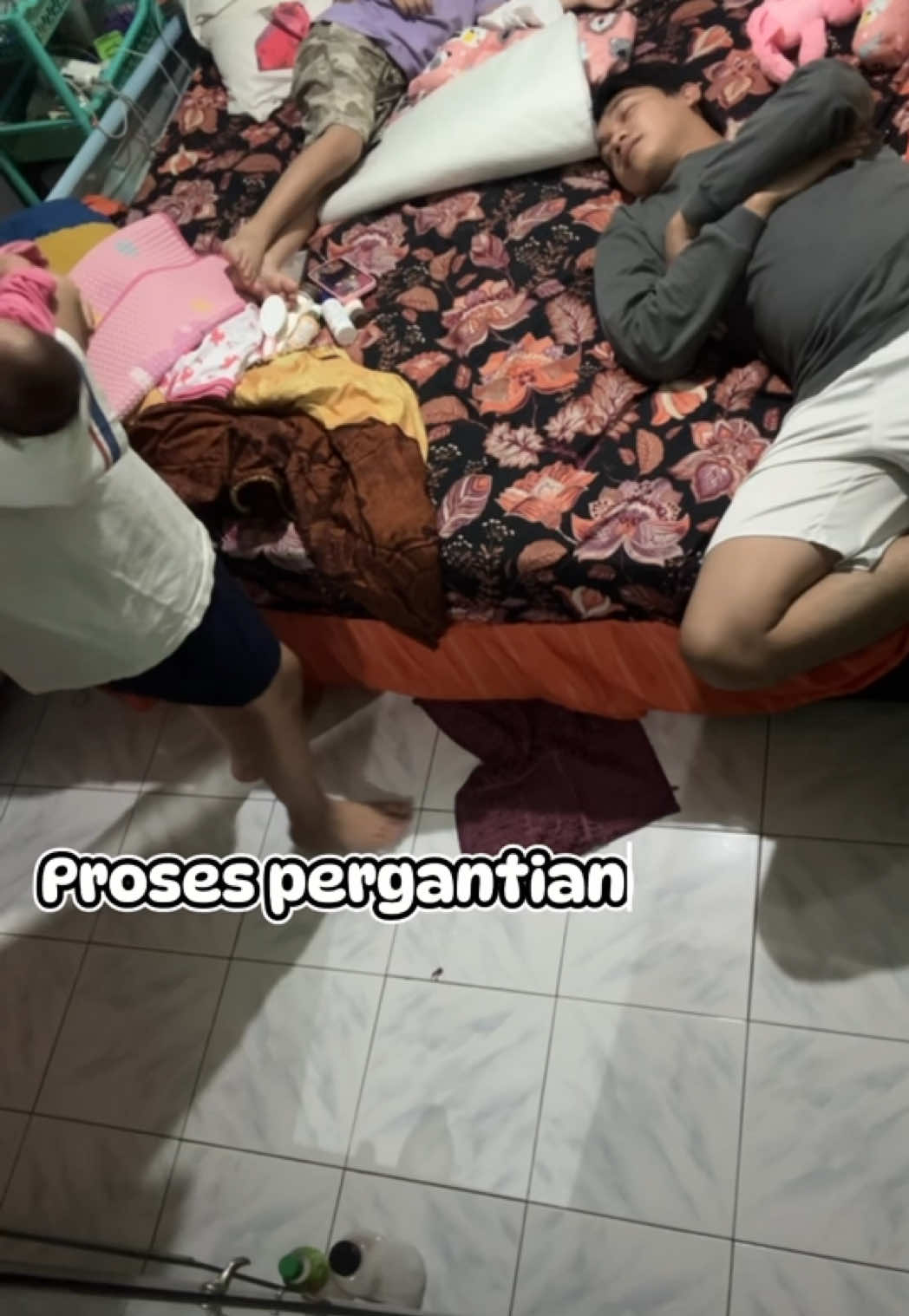 Goyang teruuus bang😂 #fypシ゚viral🖤tiktok #fyp #babygirl #babytiktok #bayilucu 