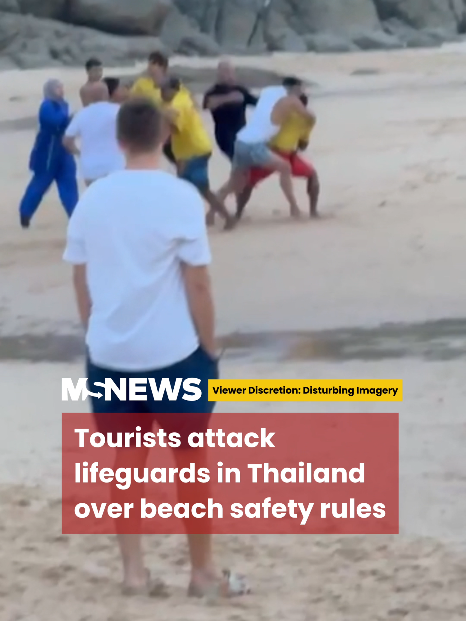 tourist fight#mustsharenews #sgfyp #thailand #lifeguard