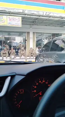 US Army belanja di Indomaret😁😁
