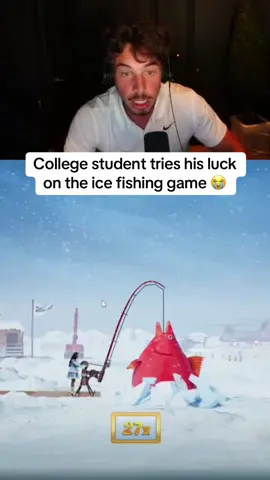 College student tries his luck on the ice fishing game 😭 #kickstreaming 