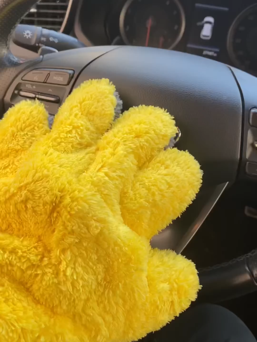 လက်တစ်ဖက်တည်းနဲ့ အစုံသုံးလို့ရတဲ့ STRANGER HELPFUL HANDY MITT 🧤 💦 Wet Mode – ကားရဲ့ wheel, grille, side mirror, bumper လို ခက်ခက်ခဲခဲနေရာတွေကိုတောင် အလွယ်တကူ သန့်ရှင်းနိုင်ပါတယ်။ 🌬️ Dry Mode – ကားအတွင်းပိုင်း vent, door panel, dashboard တွေပေါ်ရှိ ဖုန်နဲ့ အညစ်အကြေးတွေကို တစ်ချက်တည်းနဲ့ ပြန်သန့်စင်စေပါတယ်။ ✨ Stranger Handy Mitt ဆိုတာ သင့်ကားသန့်ရှင်းရေးကို  Level မြင့်သွားစေမယ့် microfiber glove တစ်ခုပါ။ The Stranger Helpful Handy Mitt - 69,000 ကျပ် Chemical Guys 🇲🇲 : https://goo.gl/maps/T1eWEthzCc92 အမှတ် ၂၁/၂၁ အေ ၊ အောင်ဇေယျ လမ်း နှင့် မင်းရဲကျော်စွာ လမ်းထောင့် ၊ ကျောက်ကုန်း ၊ ရန်ကင်း ။ အသေးစိတ် မေးမြန်းရန် - ၀၉ ၇၇၇ ၃၈ ၁၀၀၀/ ၀၉ ၇၇၇ ၃၈ ၂၀၀၀ #chemicalguysfamily #AuthorizedDistributor #detailingsupplies #premiumproduct #ChemicalGuysMyanmar #carcare #worldwide #carcaretips #carcareproducts #cardetailing #DetailLikeAPro #StrangerHandyMitt #WetAndDryMode #MicrofiberMitt #OneHandClean #ChemicalGuysMyanmar #carcare #worldwide #carwashmyanmar #carcaretips #myanmarcarcare #carcareproducts #cardetailing #LuxuryDetailing #CarLover #viral #trending #foryoupage #tiktokviral #satisfyingvideosdaily #CleanTok #carsoftiktok #carlover #car #cleaningcar