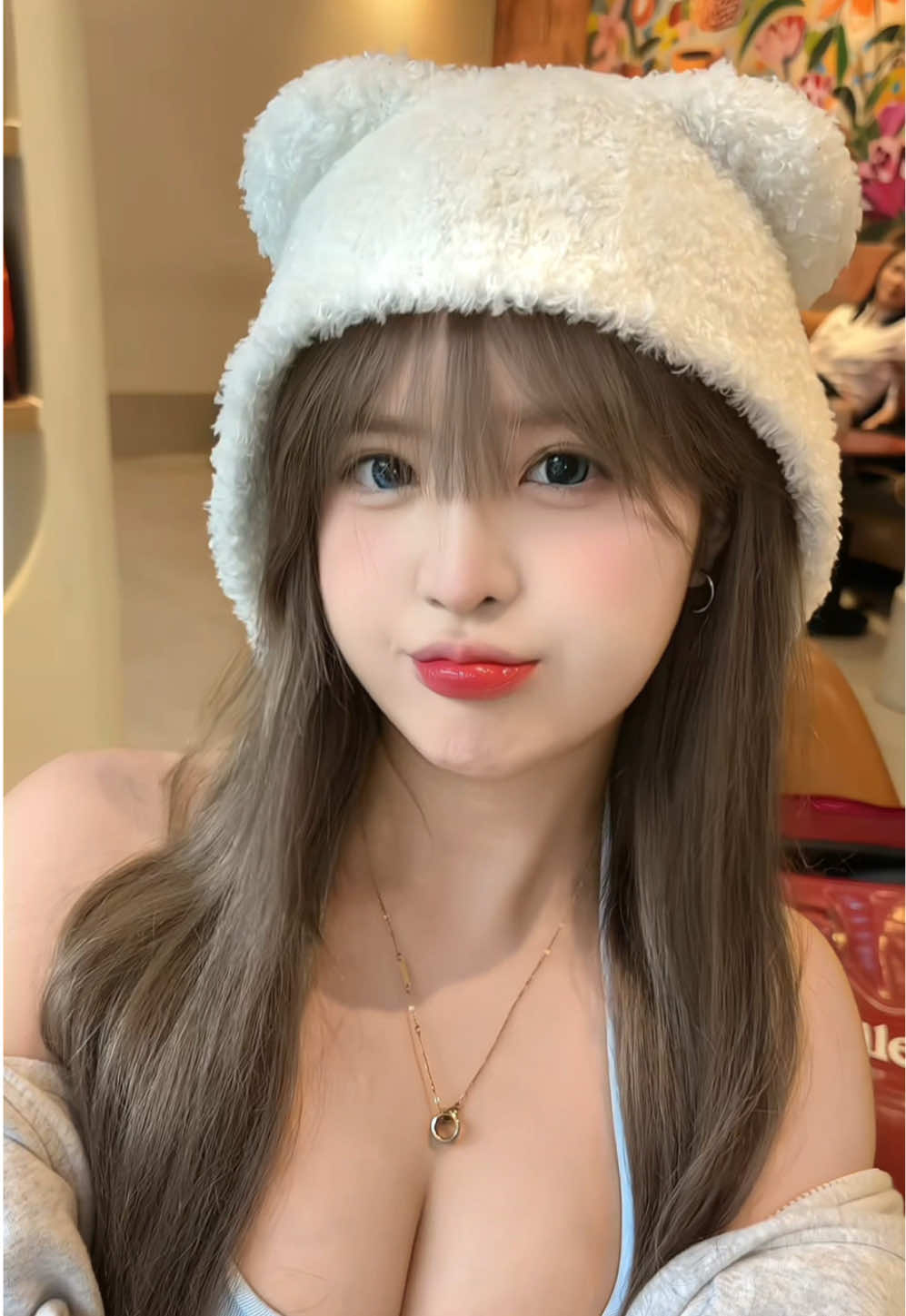 Nay trẻ con xí nhé
