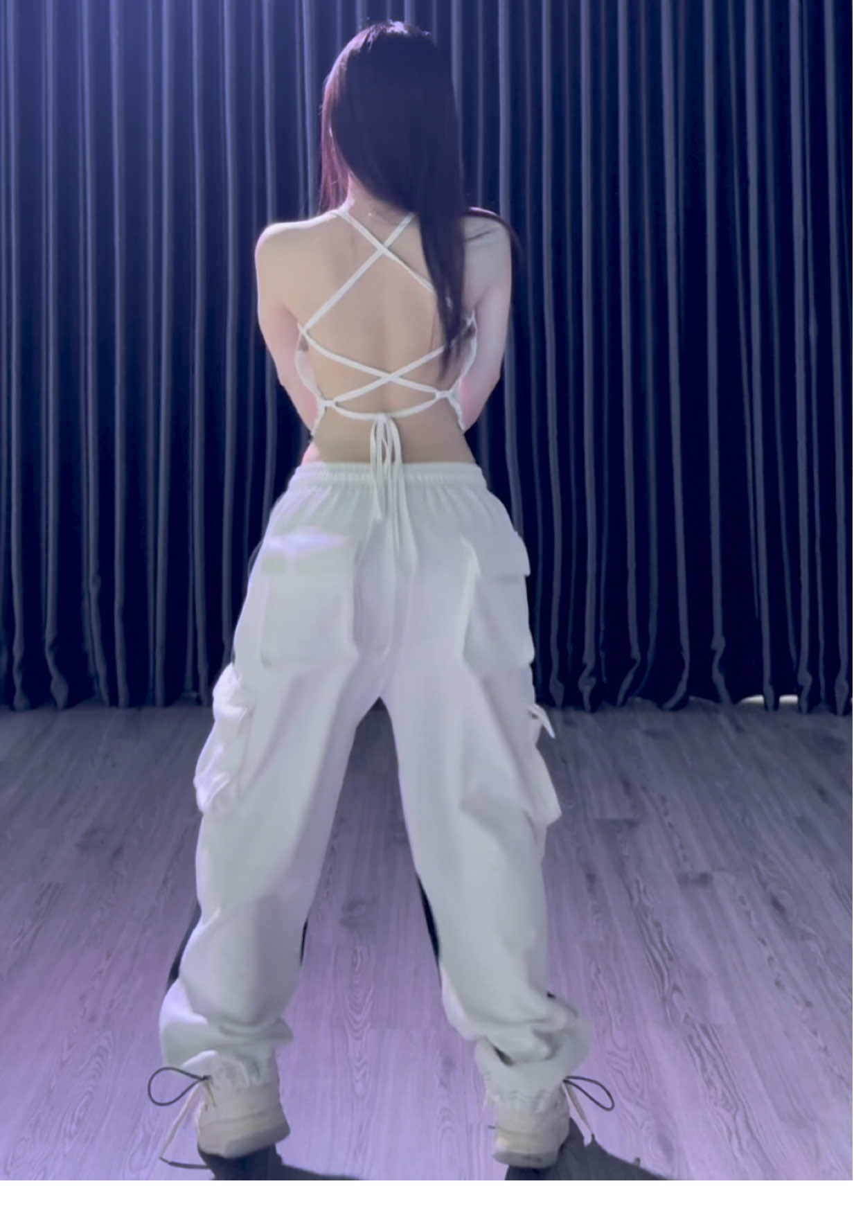 Cô e khoẻ là biên quả hất liền (dc:@Giathuy) #fyp #xuhuong #viral #dancebar #daynhay 