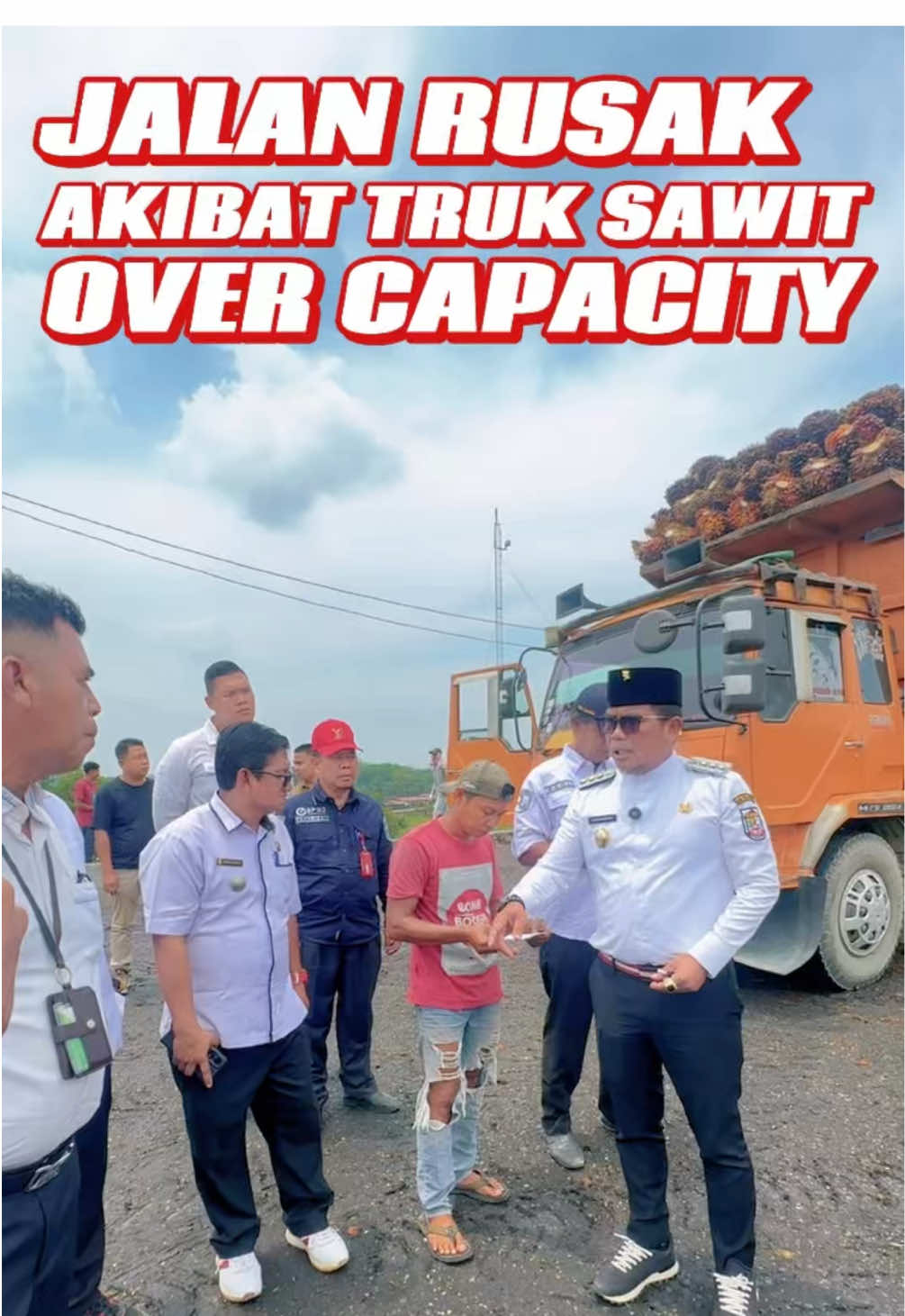 Jalan rusak akibat kendaraan tonase lebih. Penindakan tegas menjadi langkah wajib. #sidak #bupati #kepaladaerah #fyp 