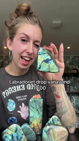 Vanavond 19:00 op de webshop! #smallbusinessowner #supportsmallbusiness #crystalshop #edelstenenwebshop 