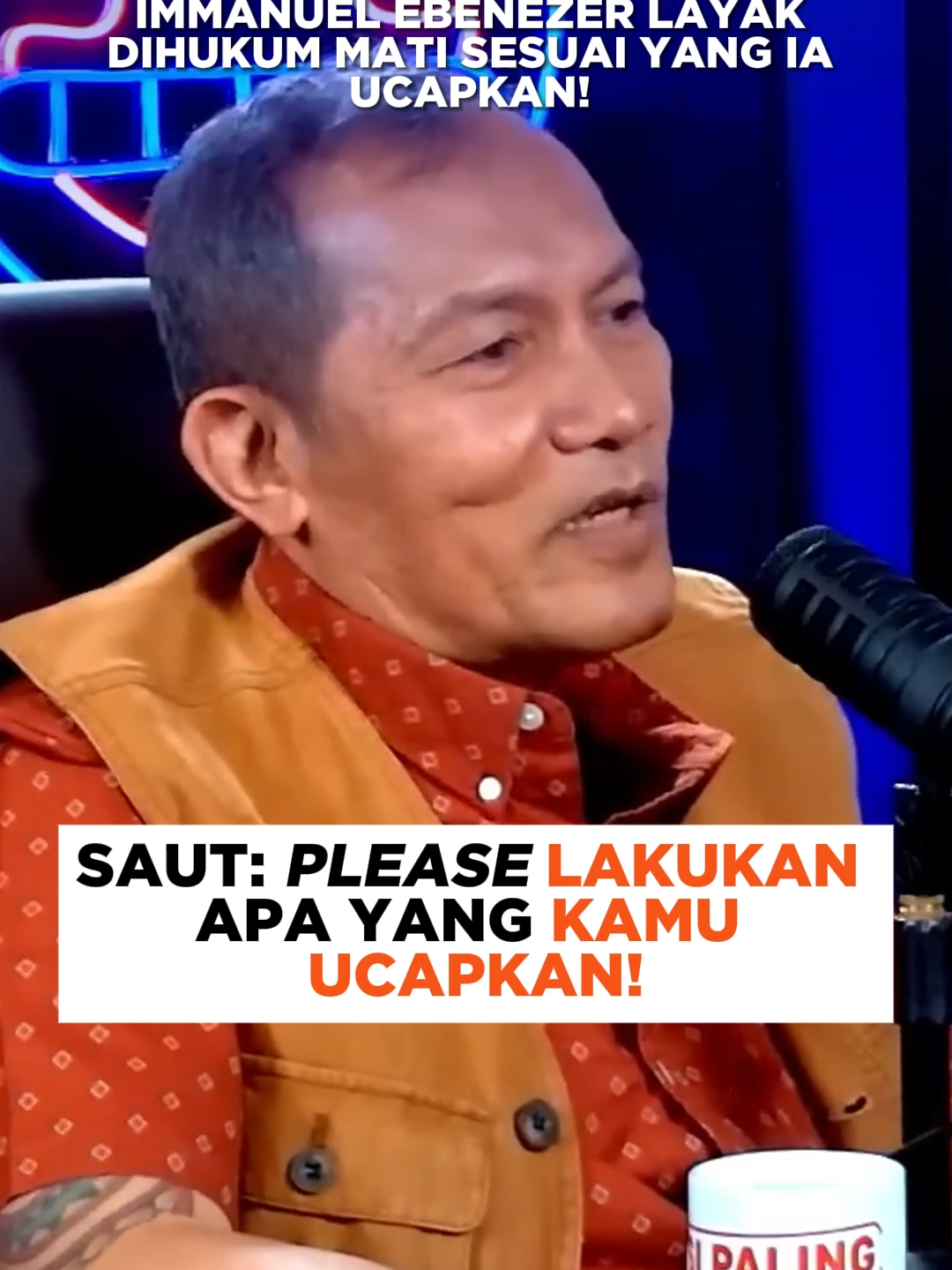 Saor Siagian menyebut mungkin kasus Noel dikarenakan adanya godaan uang yang begitu besar, pernyataan Saor juga ditambahkan oleh Saut Situmorang agar melakukan apa yang diucapkan. Apa maksudnya? Saksikan podcast Si Paling Kontroversi 