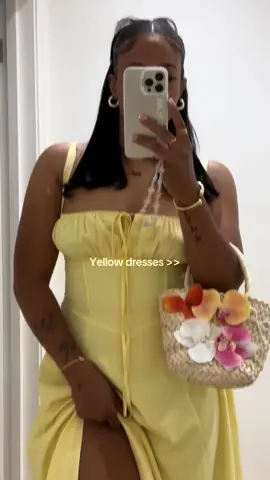 Yellow just does it 💛🌸 #outfitinspo #yellowdress #milkmaiddress #outfitinspiration #outfitoftheday #summerdress #butteryellow 