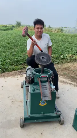 pellet machine#pellets #pelletmachinefactory #animals #pelletmachine #feed 
