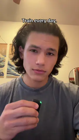 Train every day. When I started, I didn’t take a single day off for 6 months. Not because it was “optimal.”  But because I needed to build discipline first. Now I train smarter, I recover, I rest.  But I’ll never forget that grind because sometimes you have to go past what’s optimal to prove to yourself you can show up. 👉 If you need that push, coaching link’s in bio.